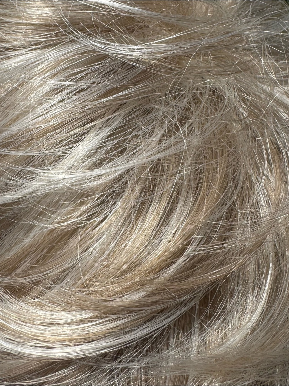 Envy Blonde/golden Blonde Short Pixie Wig Average Size - Picture 12 of 13